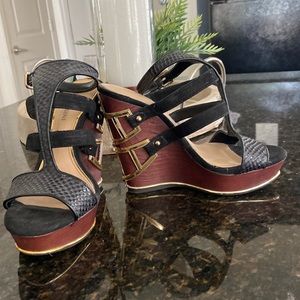 Wonen’s wedge heels